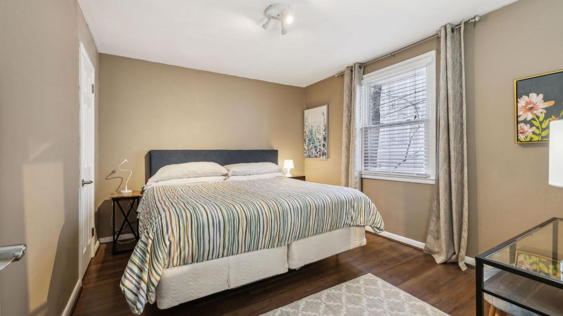 Holiday home Belmont Kings 1 Mile To Downtown And Park Free *