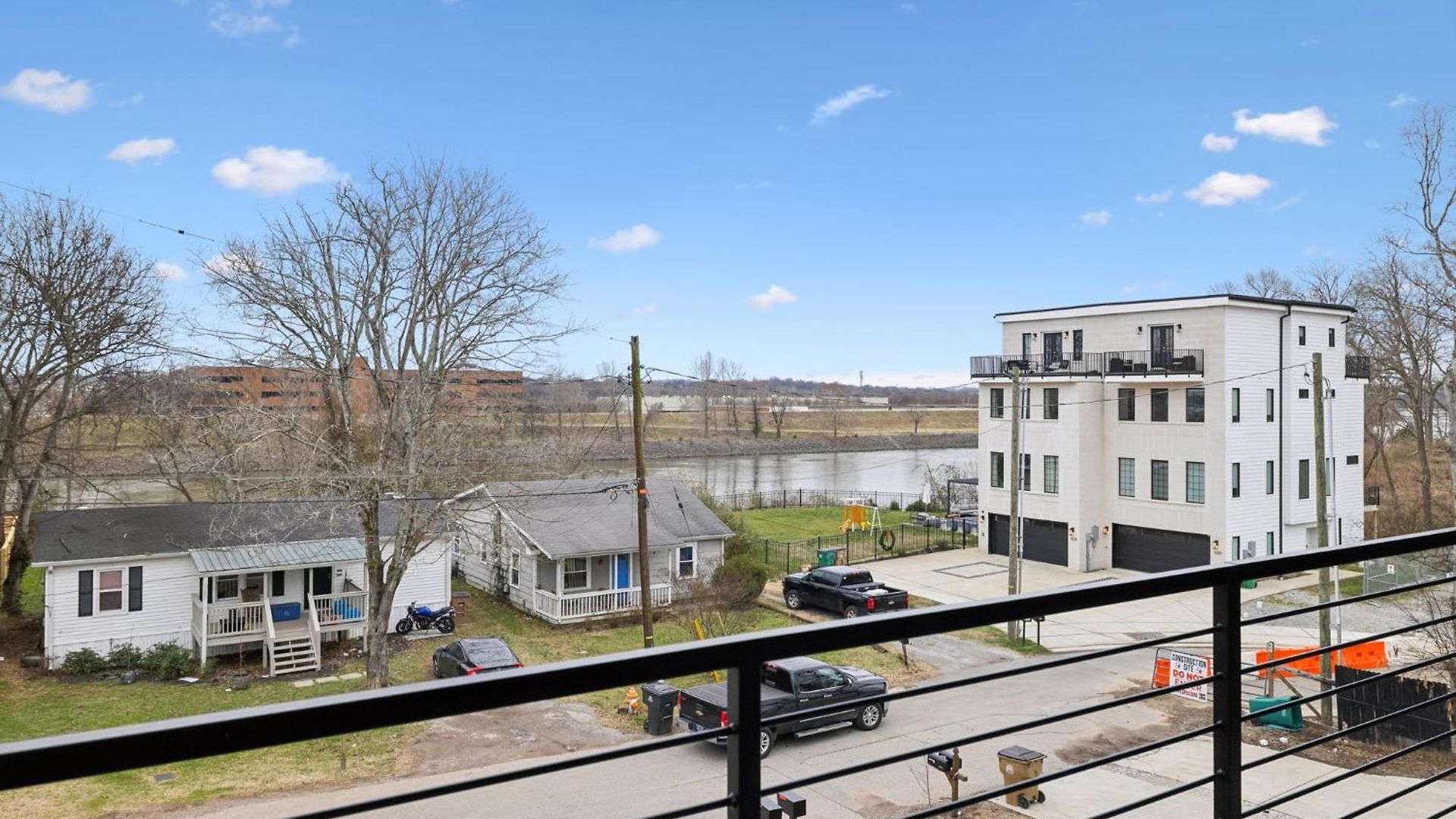 Stylish Multi-level Retreat Rooftop & Pool Table Holiday home Nashville
