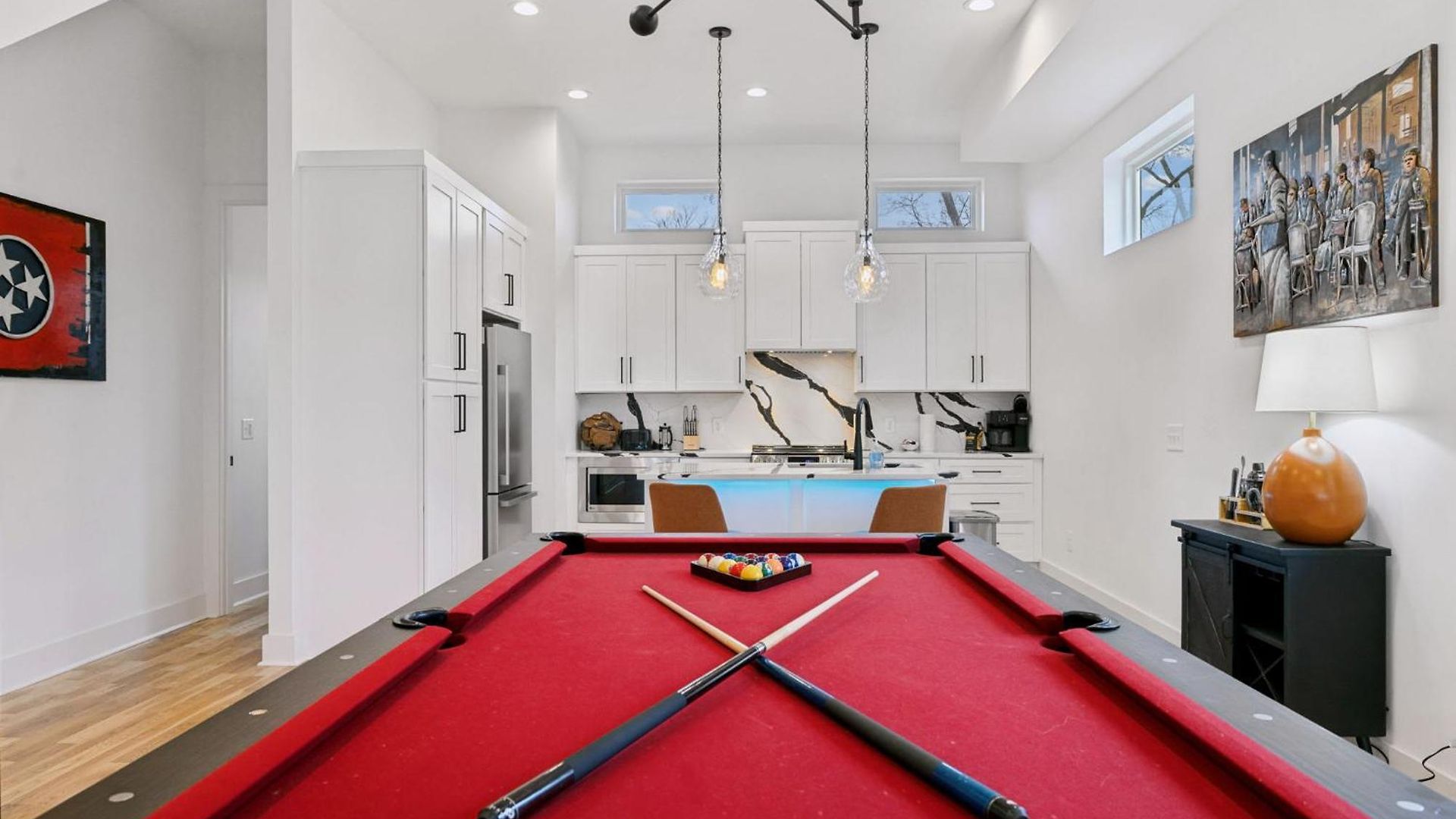 Stylish Multi-level Retreat Rooftop & Pool Table Holiday home Nashville