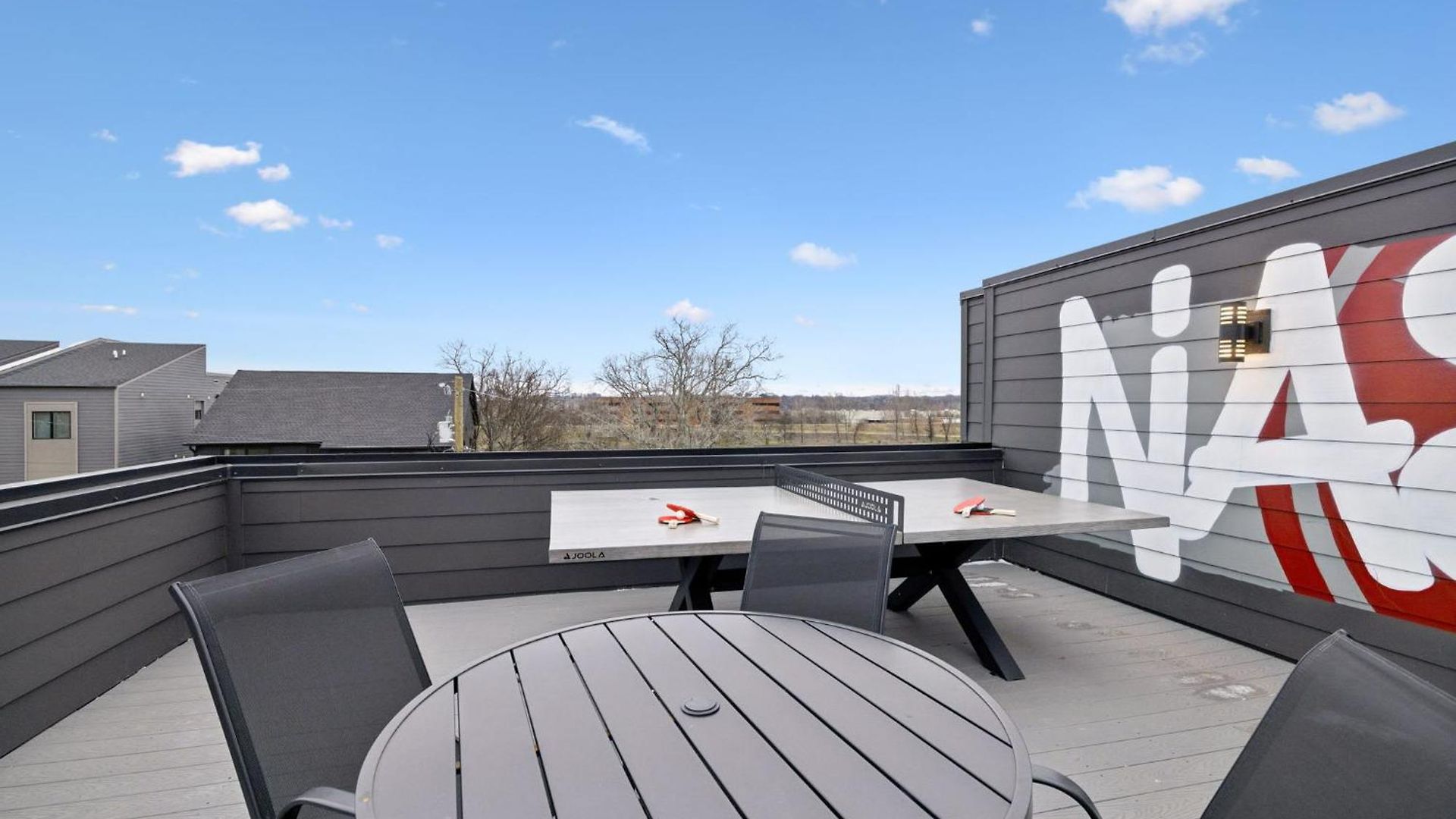 Stylish Multi-level Retreat Rooftop & Pool Table