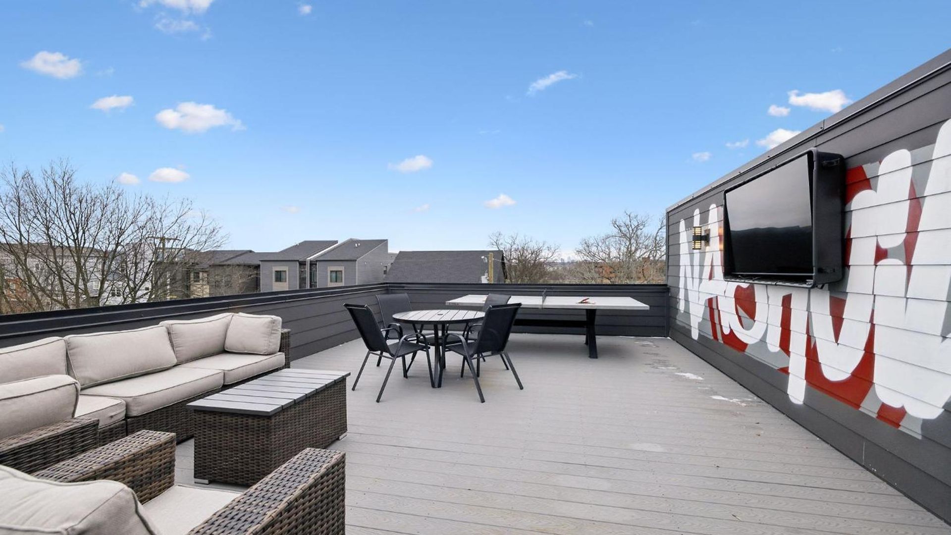 Holiday home Stylish Multi-level Retreat Rooftop & Pool Table Nashville