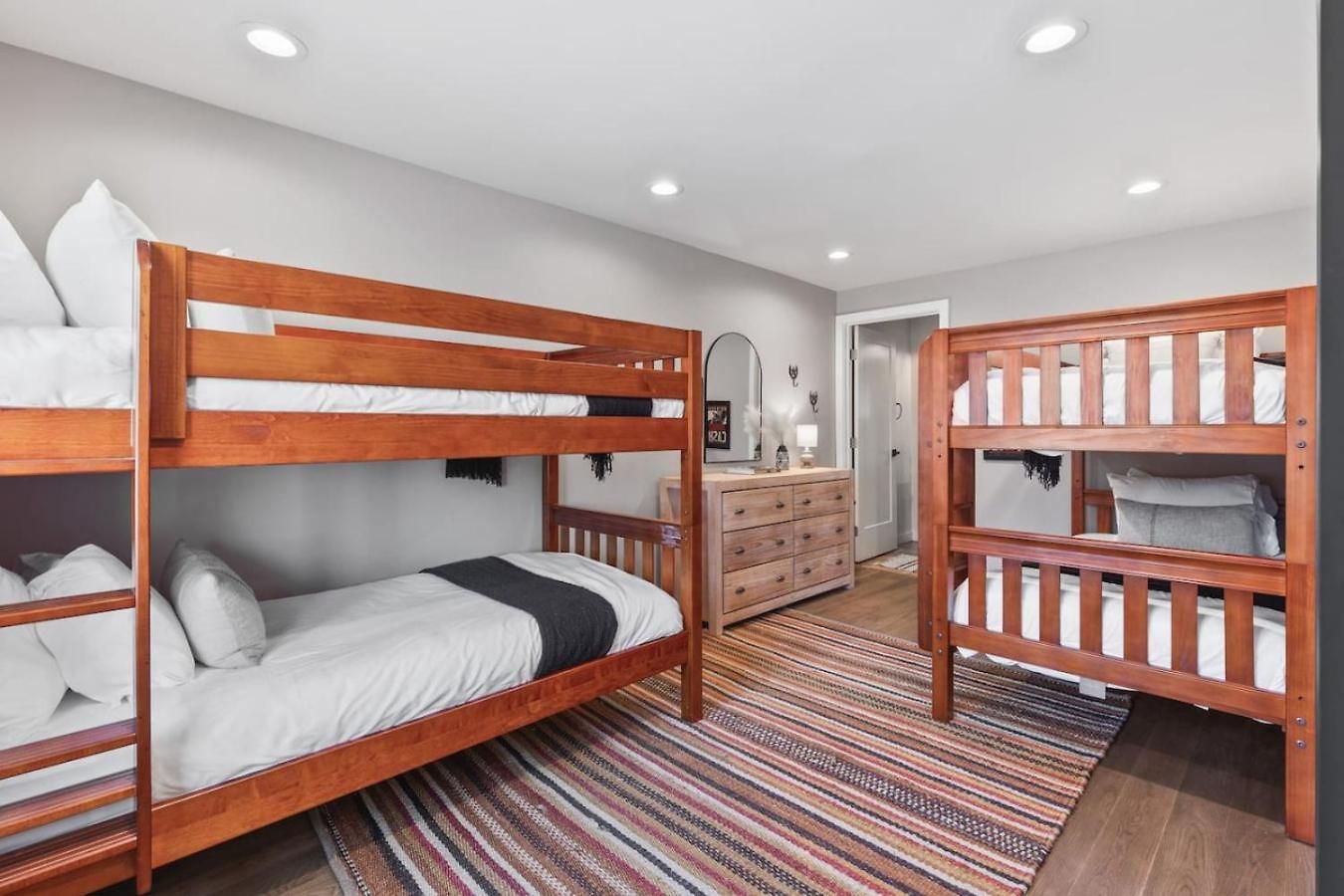 Holiday home Chic And Cozy - Walk To Bars, Coffee, And Restaurants Nashville