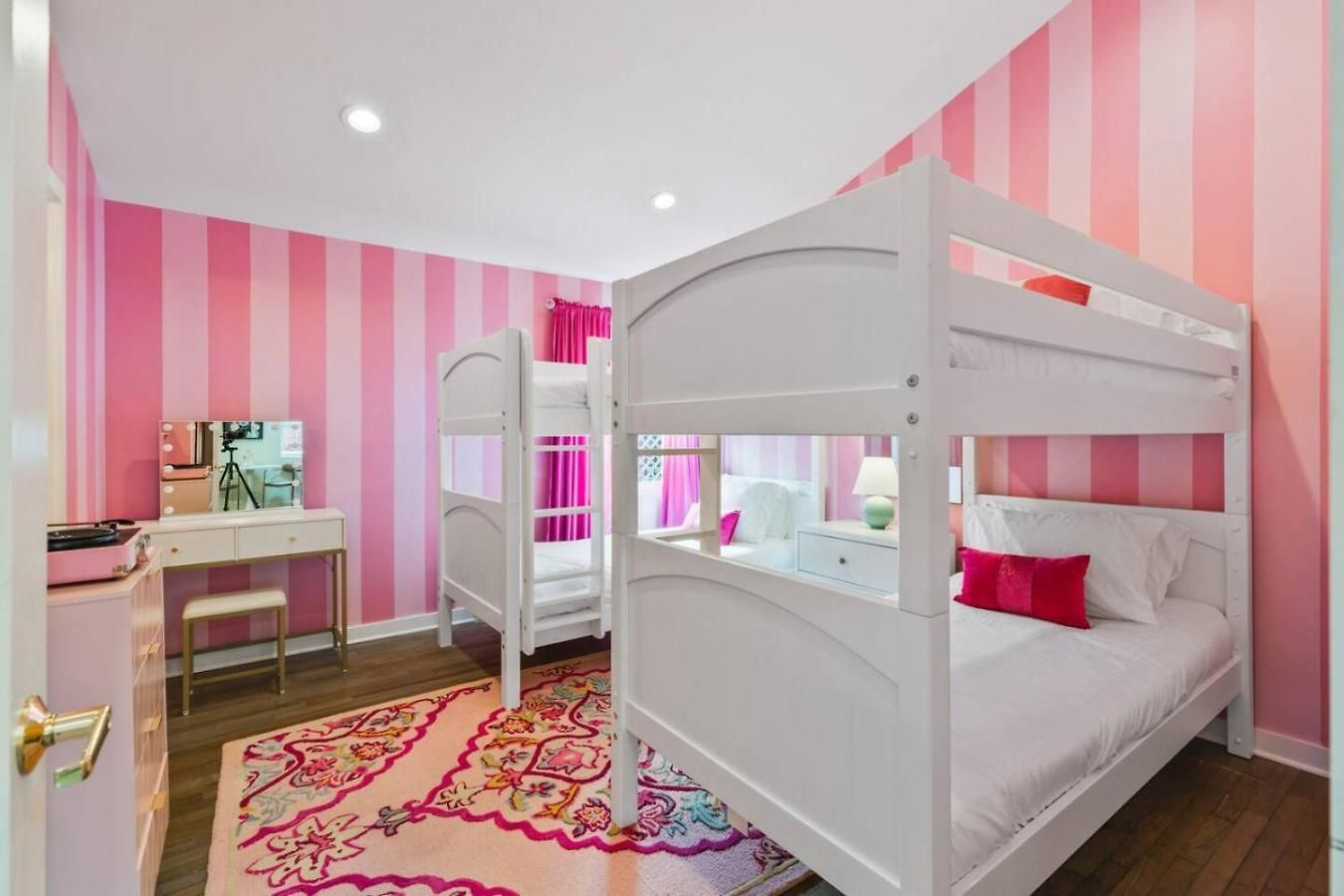 Holiday home Barbie Dream - Near Restaurants, Coffee And Bar *