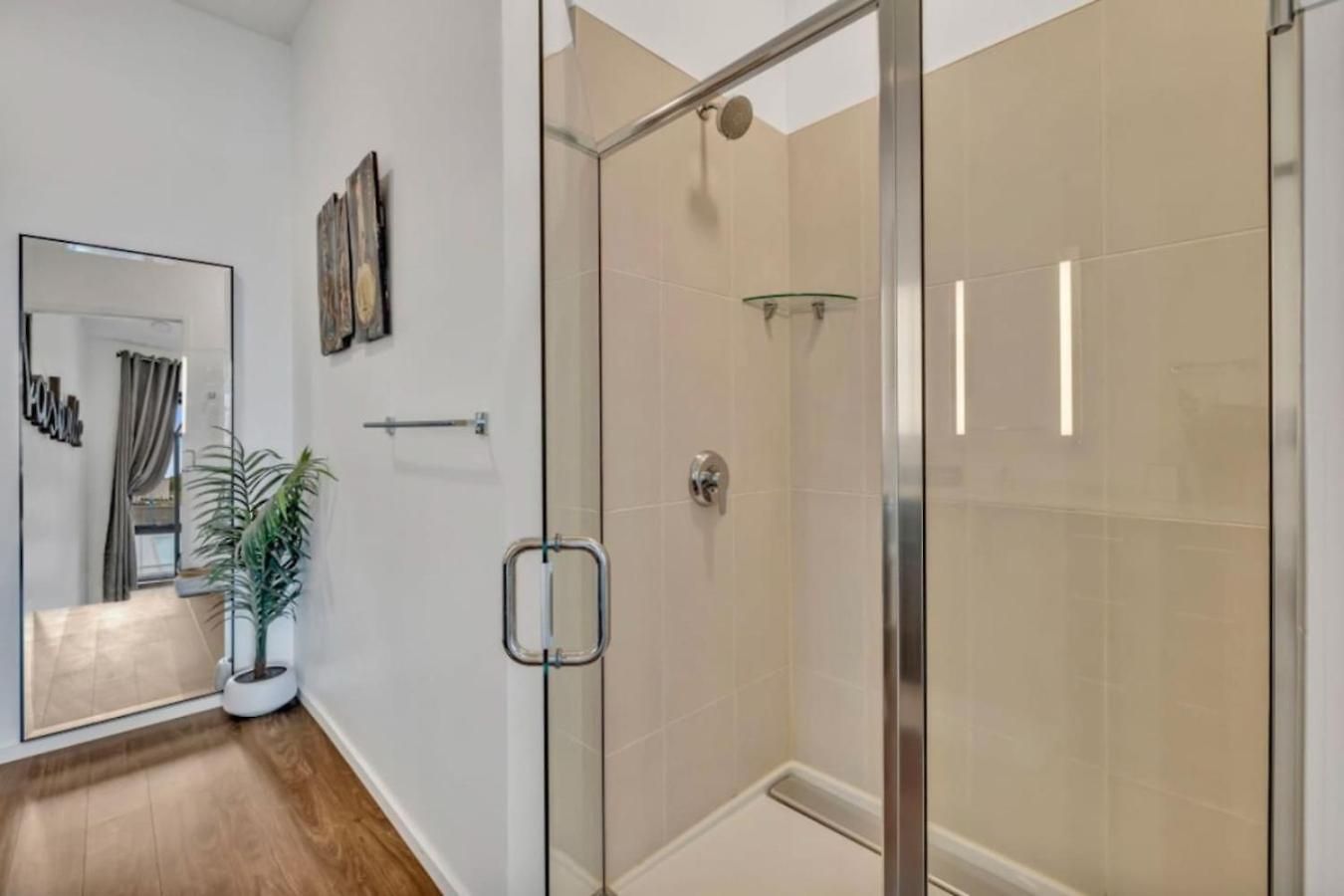 Escape Perfect For Couples Apartment