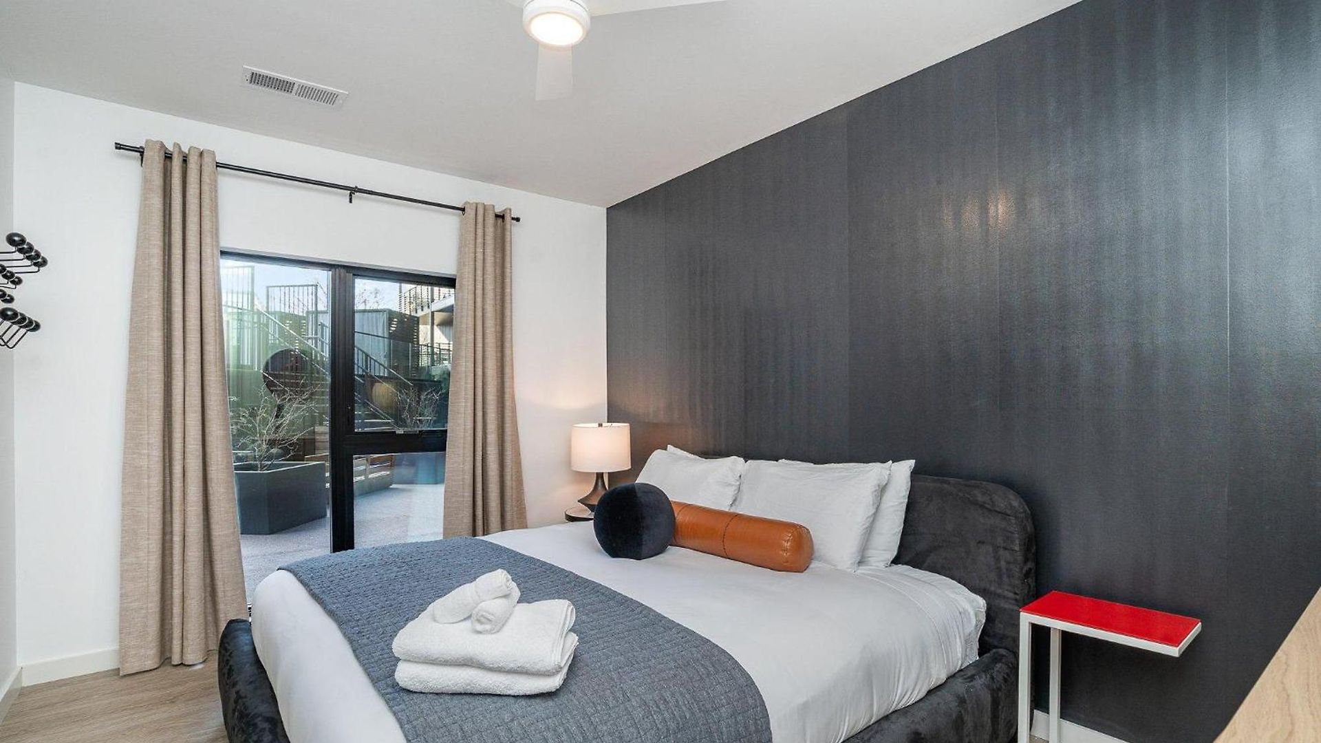 Holiday home Hyve-retro Modern-full Gym-walk To Broadway