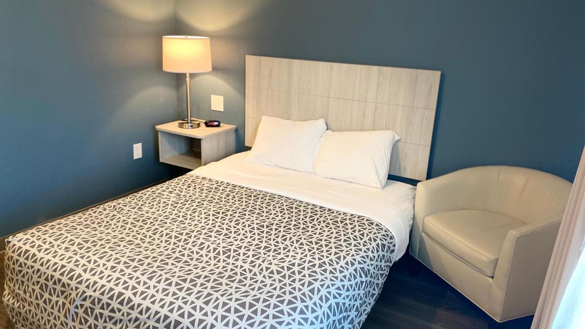 Woodspring Hermitage - Airport Hotel 3*