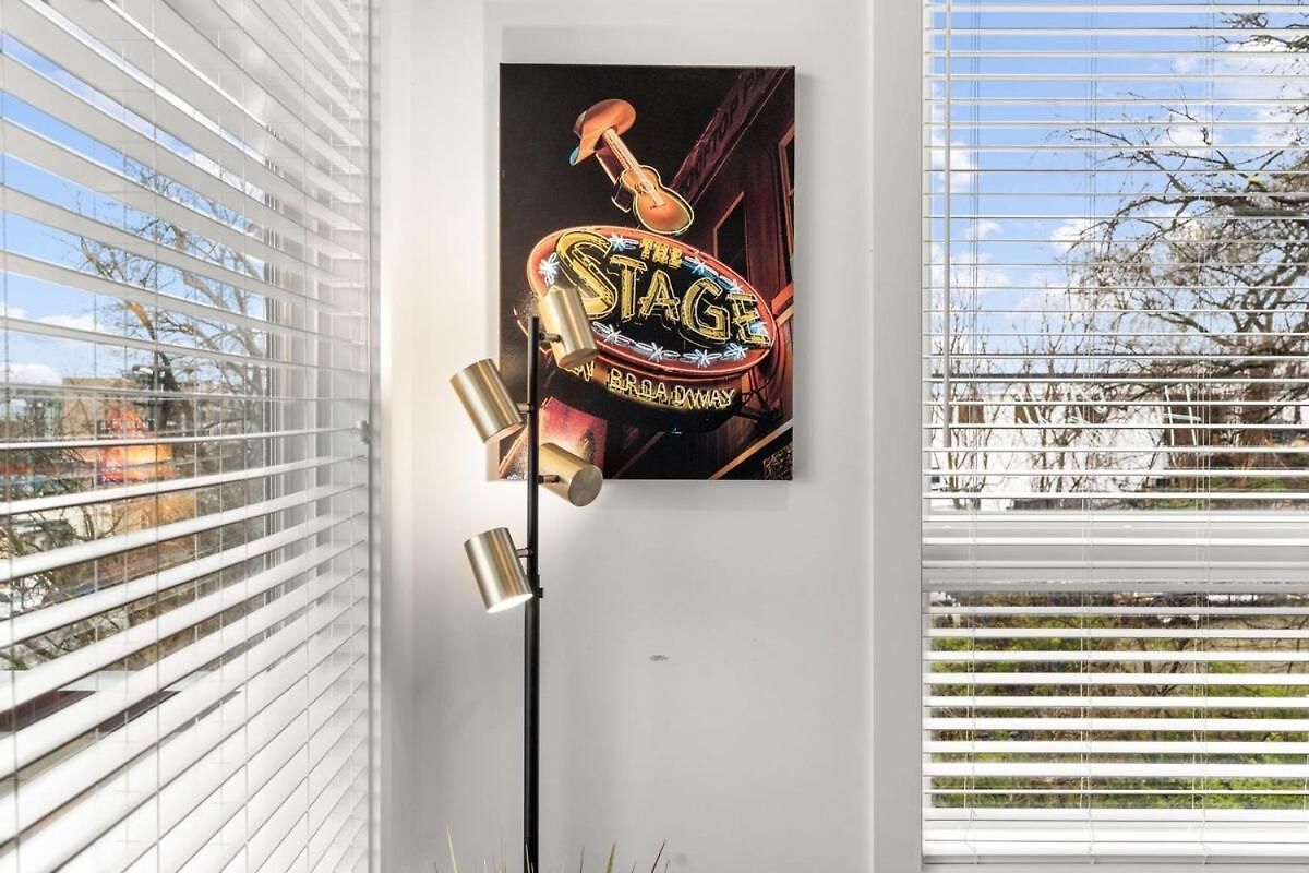 Always A Guest Favorite! Luxe With Huge Rooftop And 7 Beds Holiday home Nashville
