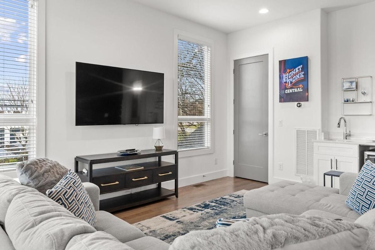 Holiday home Always A Guest Favorite! Luxe With Huge Rooftop And 7 Beds *