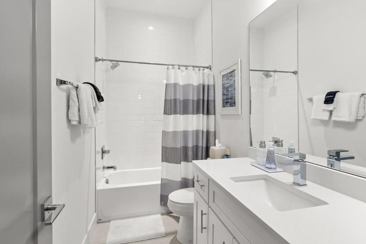 Holiday home Always A Guest Favorite! Luxe With Huge Rooftop And 7 Beds