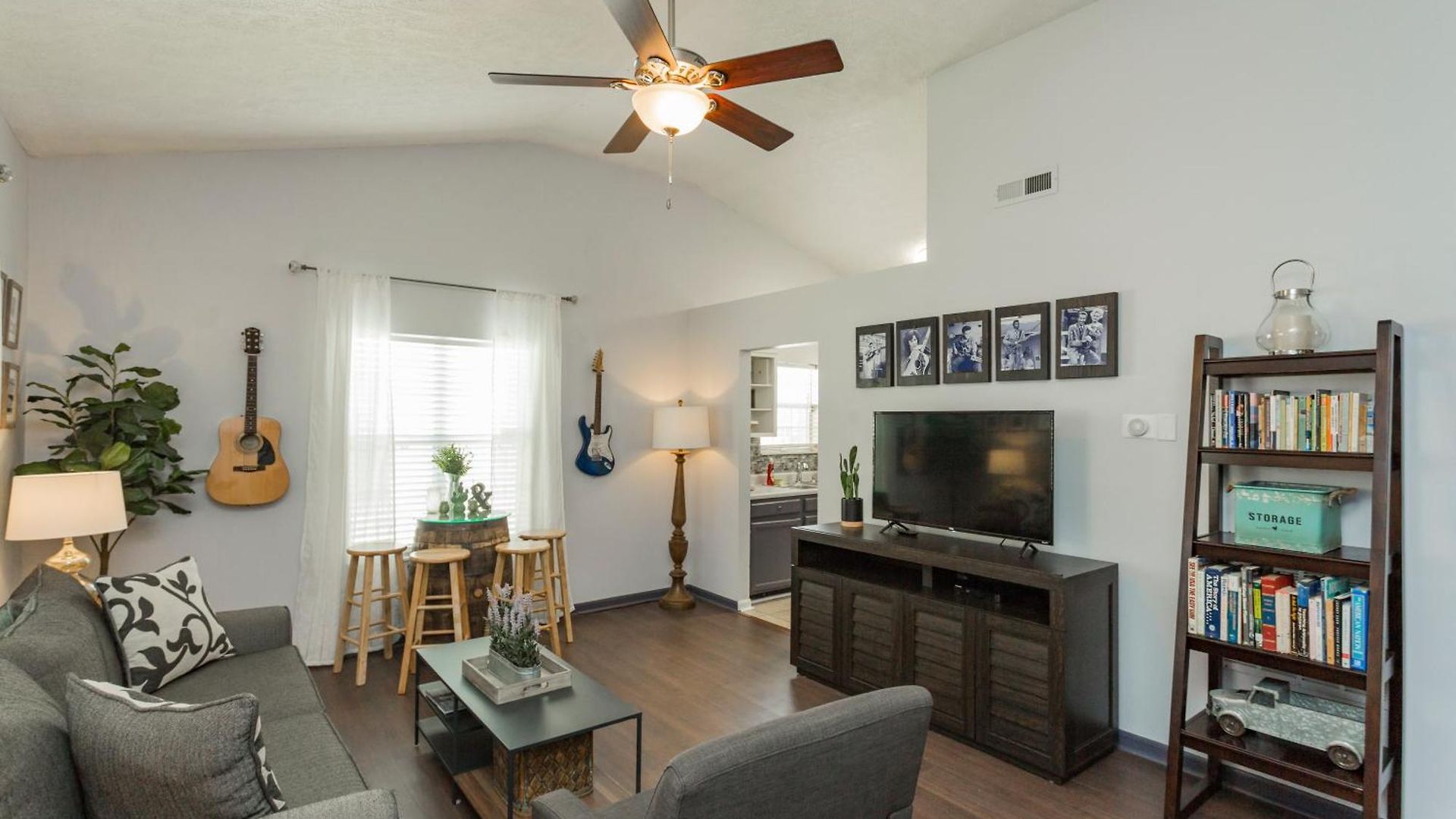 Looby Location- Charming 3br 10 Min To Downtown Holiday home