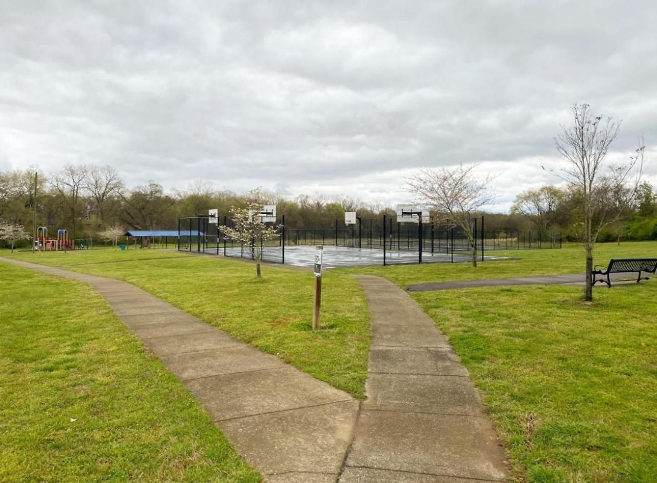 The Playhouse: 4br With Spa, Basketball & Games Holiday home