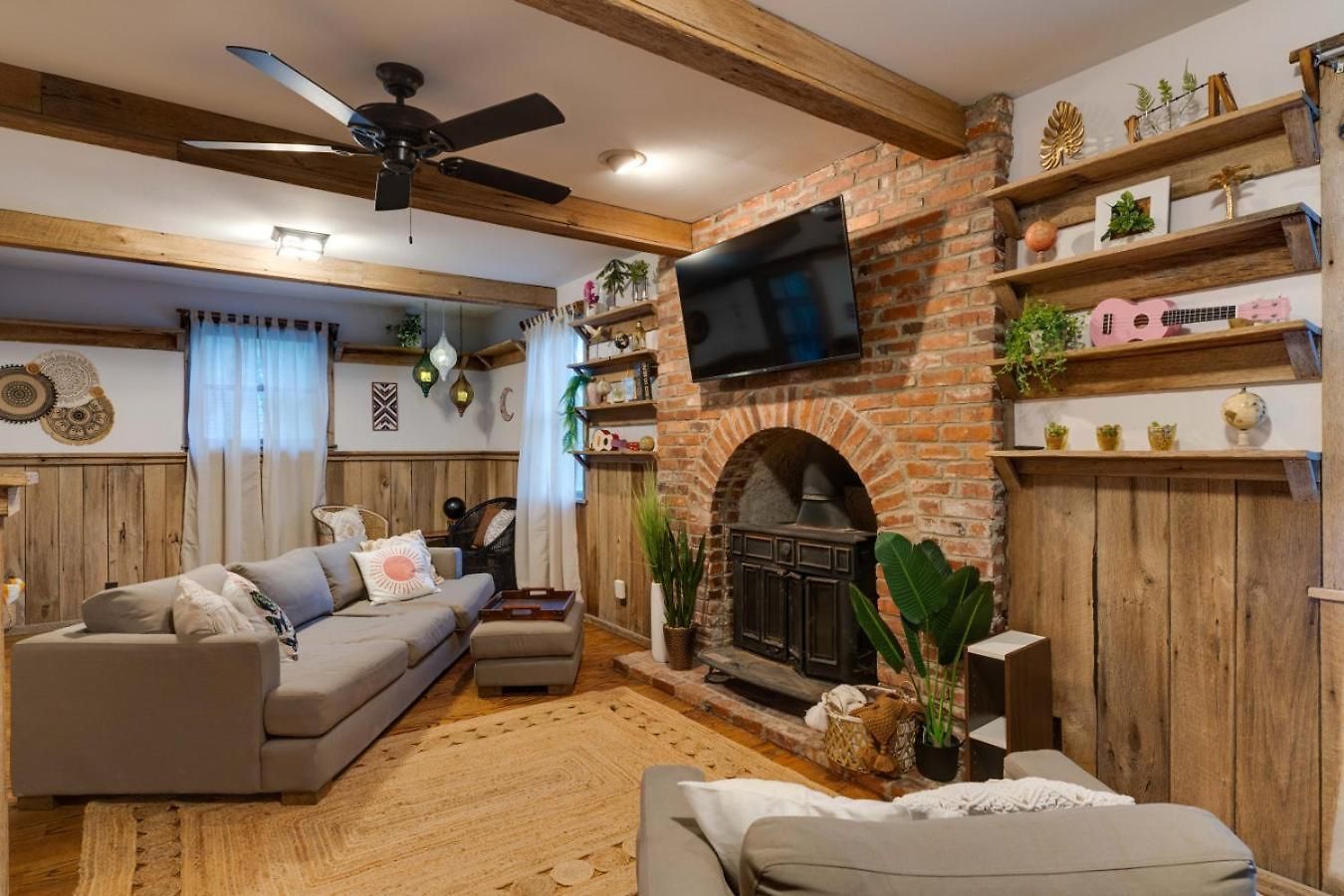 The Playground: 5br With Hot Tub, Cinema, And Arcade Nashville