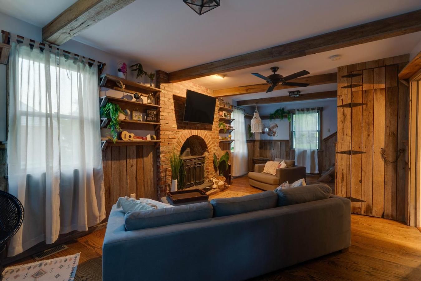 The Playground: 5br With Hot Tub, Cinema, And Arcade Holiday home