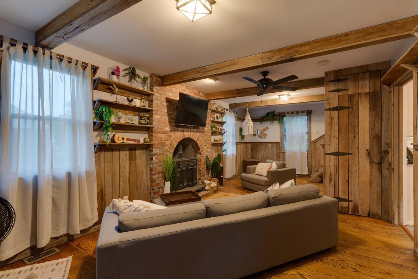 The Playground: 5br With Hot Tub, Cinema, And Arcade Holiday home *