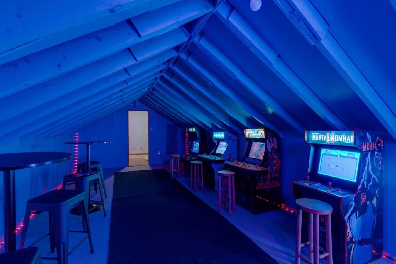 The Playground: 5br With Hot Tub, Cinema, And Arcade * Nashville