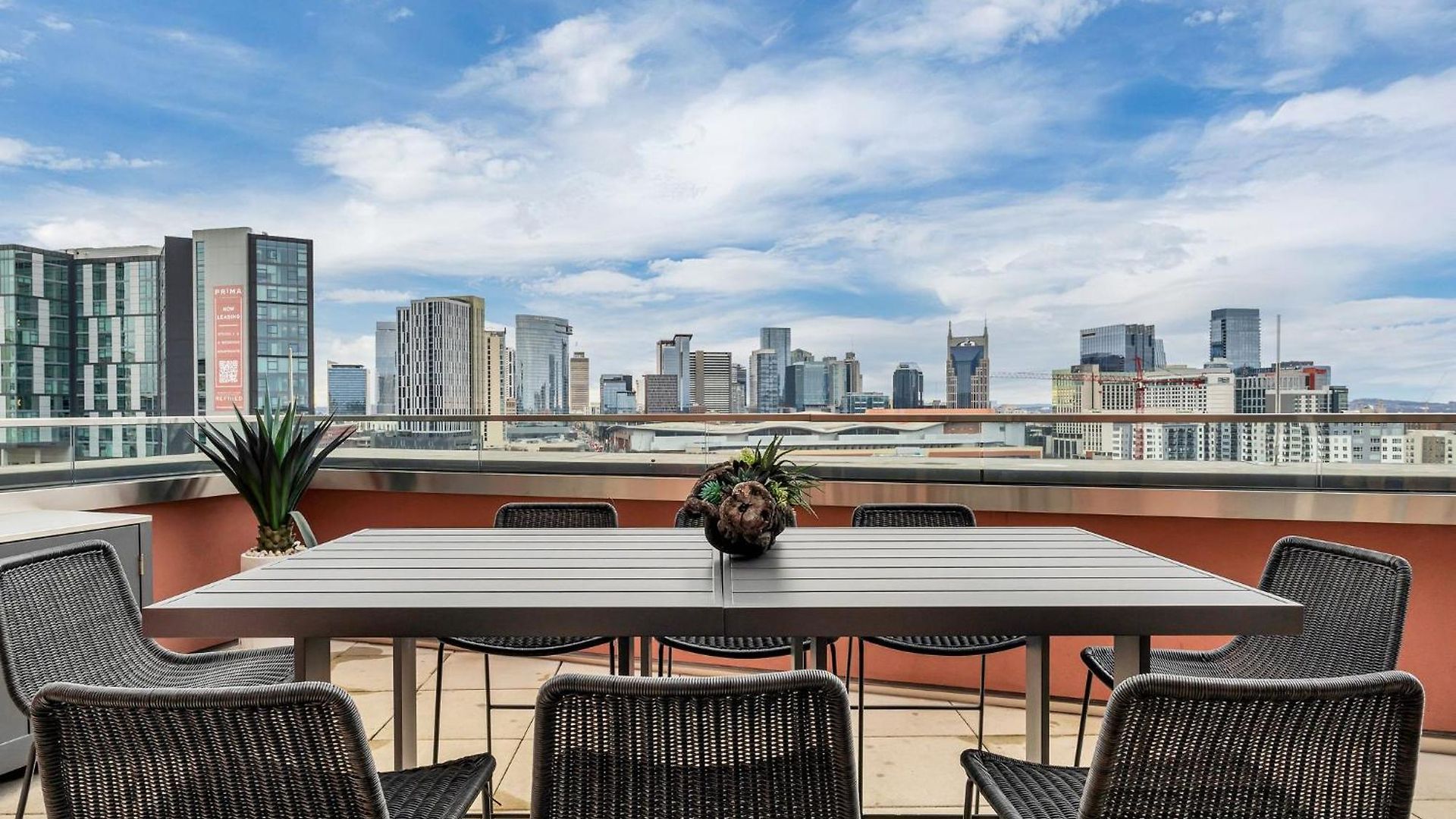 The Gulch Music Row Broadway Parking Apartment *