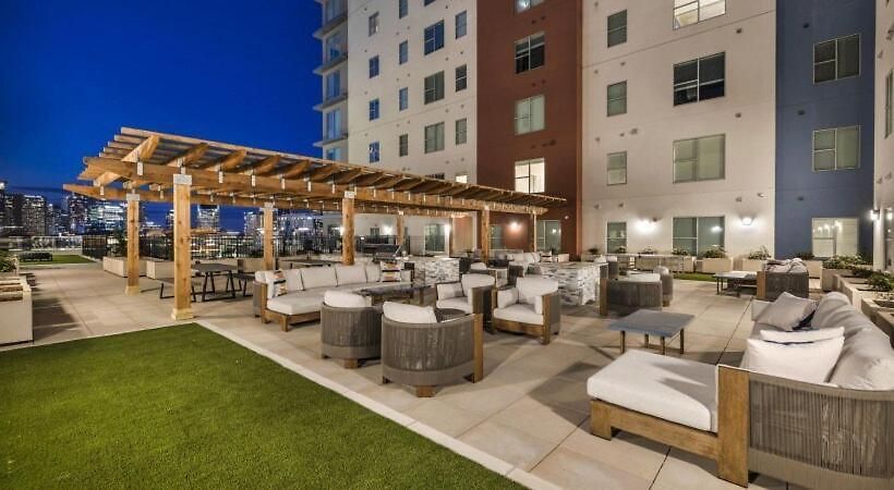 The Gulch Music Row Broadway Parking Apartment *