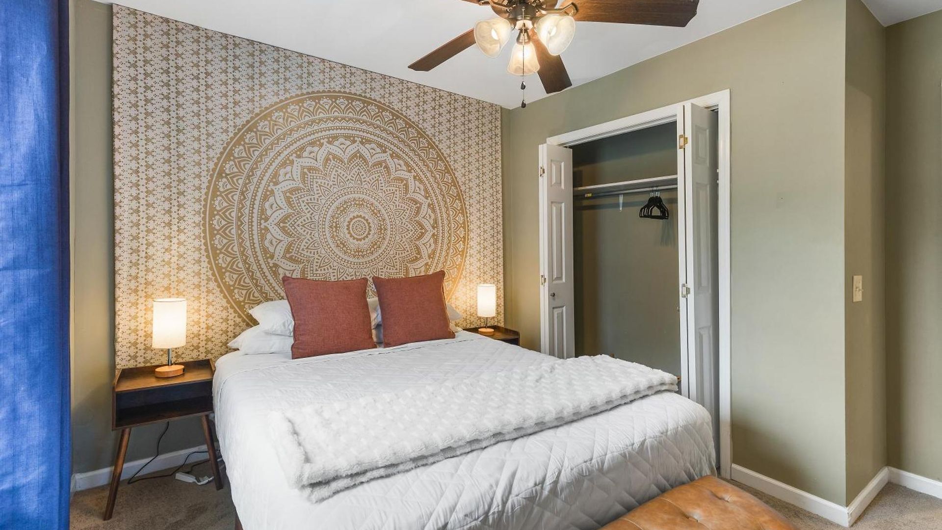 Holiday home Big Cozy House 3 Mi To Downtown With Outdoor Fire Pit *