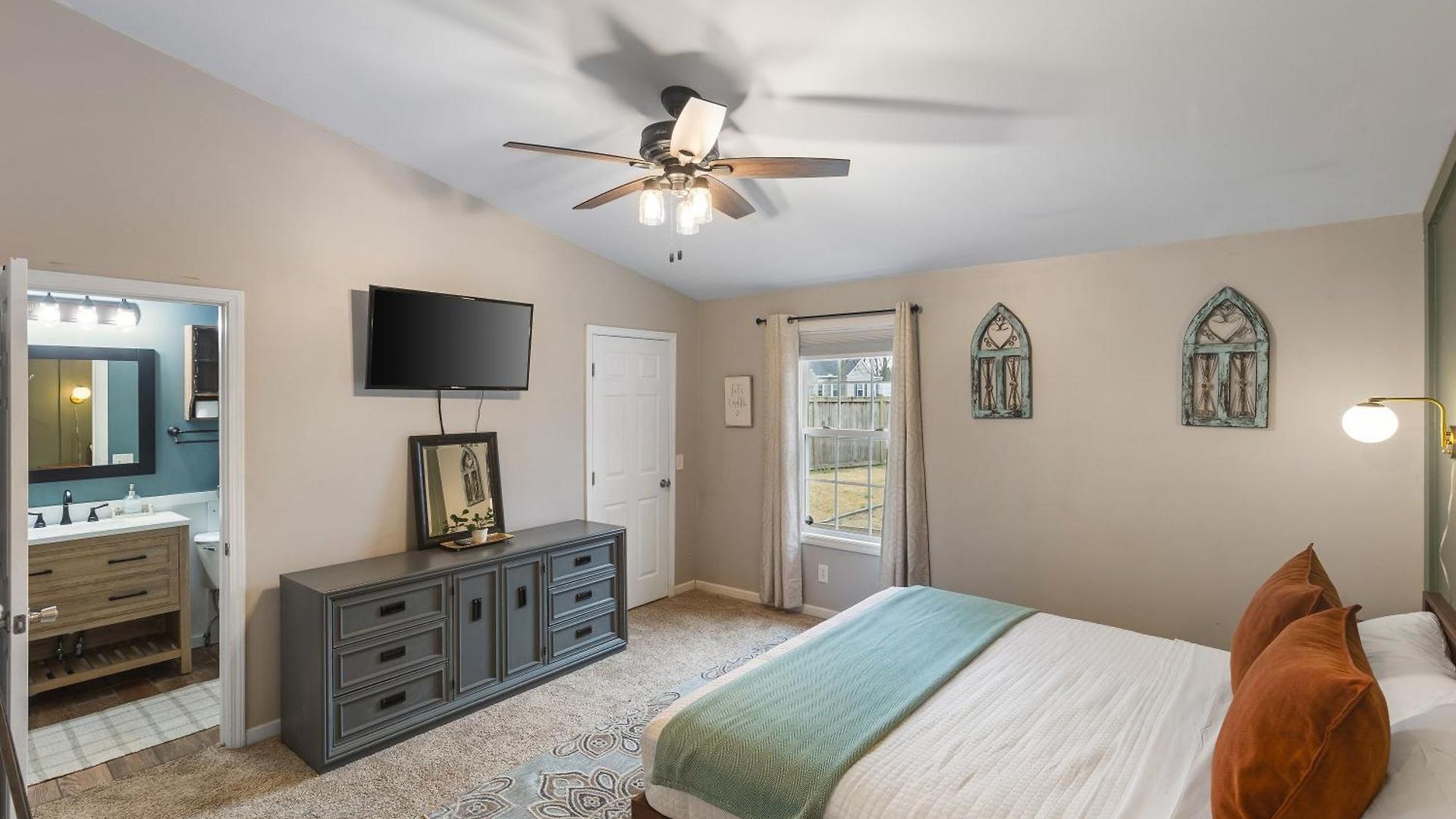 Holiday home Big Cozy House 3 Mi To Downtown With Outdoor Fire Pit *