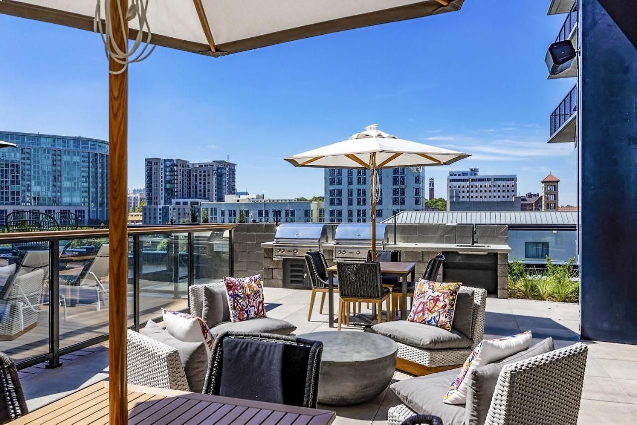 2-bed 2-bath Luxury Retreat Apartment
