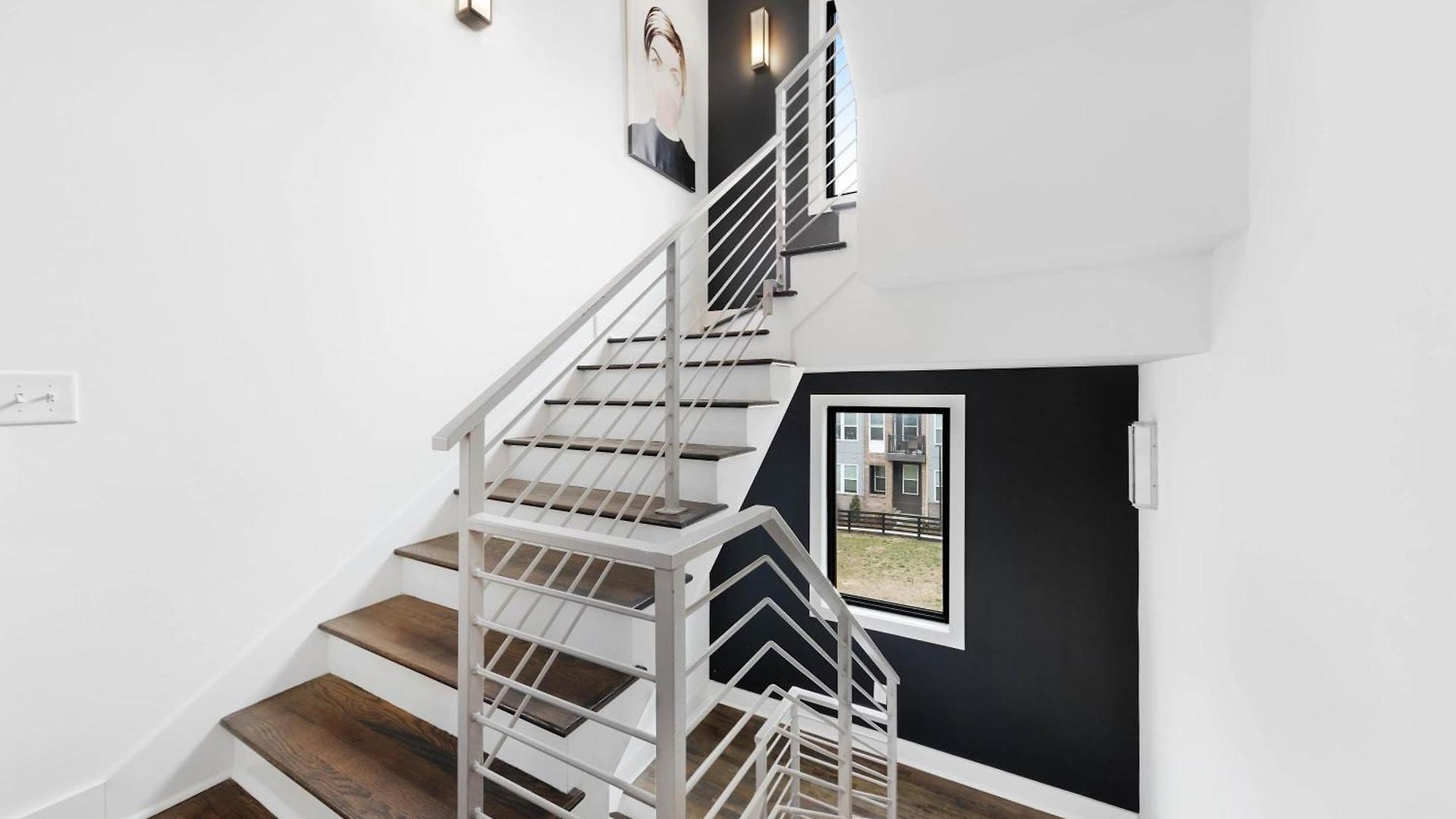 The Hawkins House - Walk To Gulch, Rooftop Views! *