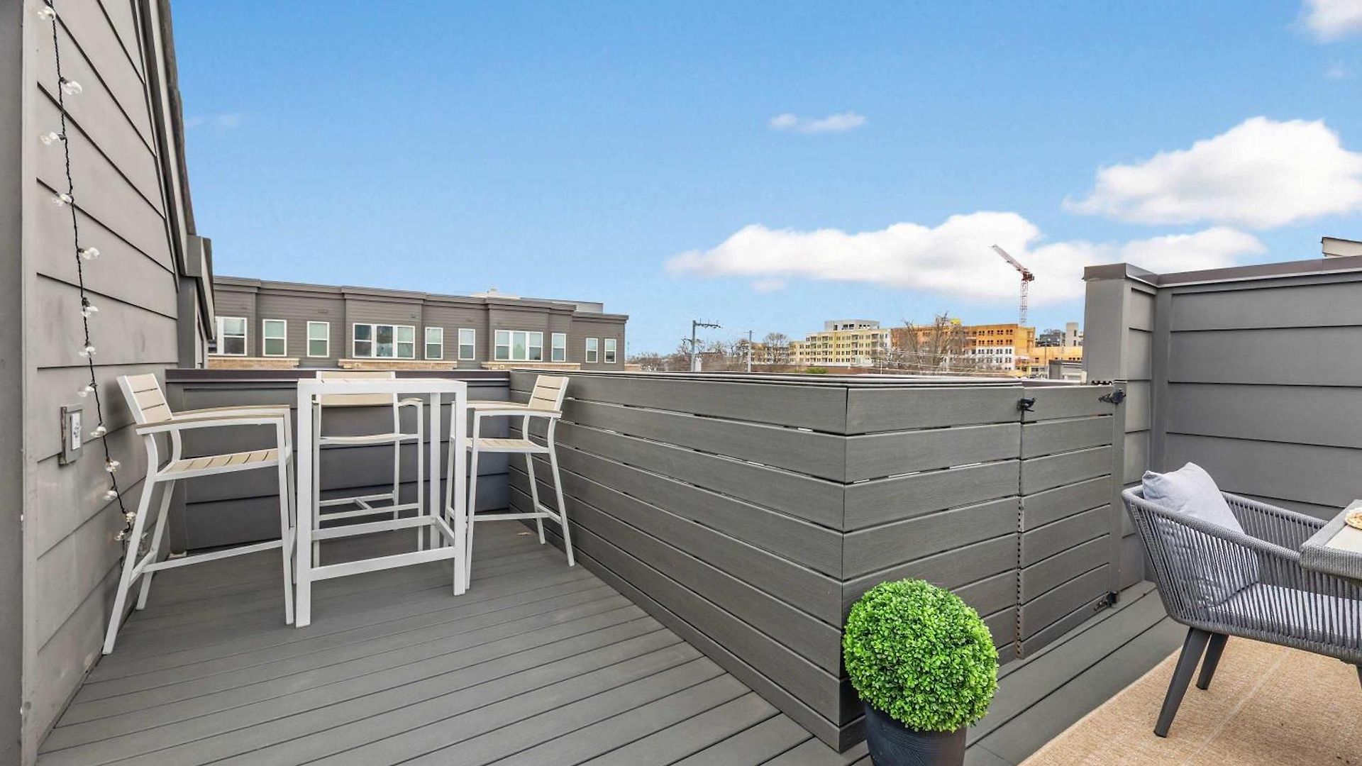Holiday home The Hawkins House - Walk To Gulch, Rooftop Views!