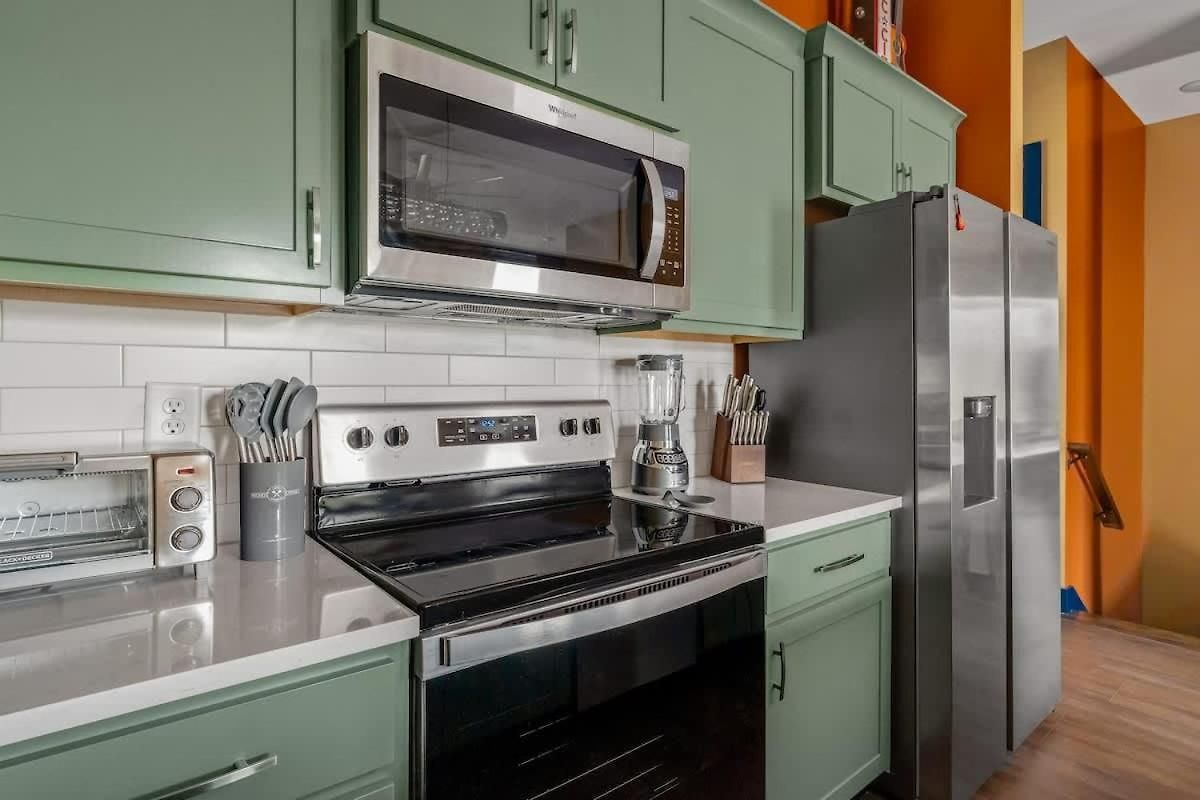 Chic Oasis 2 Miles From Dt - Pool Table - B-dashy Holiday home Nashville