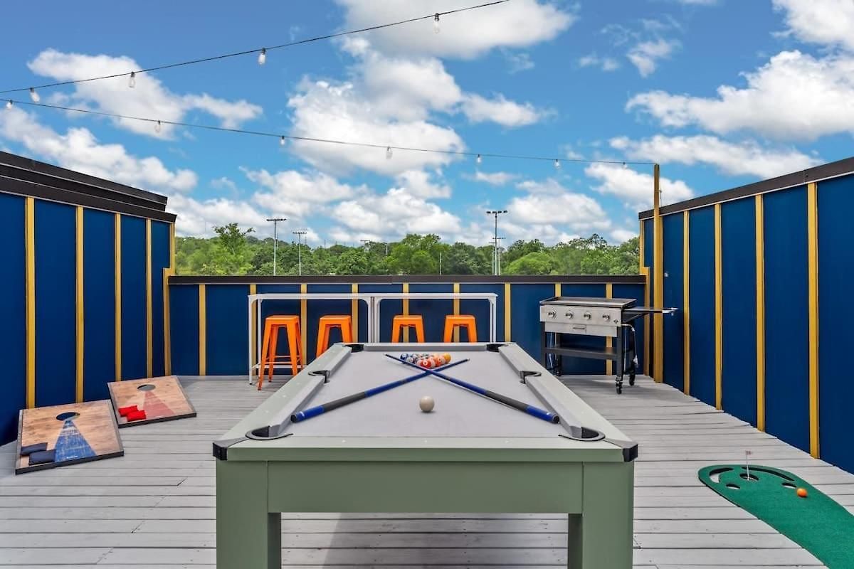 Chic Oasis 2 Miles From Dt - Pool Table - B-dashy Holiday home Nashville