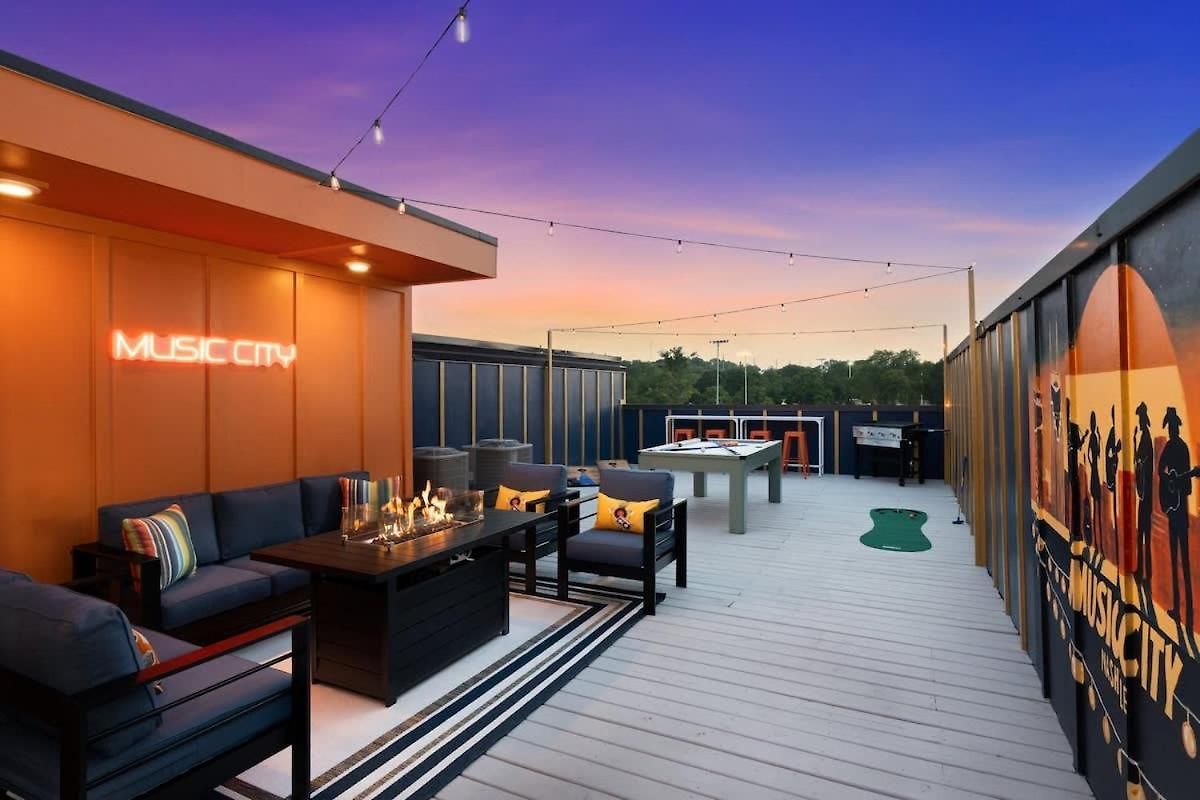 Holiday home Chic Oasis 2 Miles From Dt - Pool Table - B-dashy *
