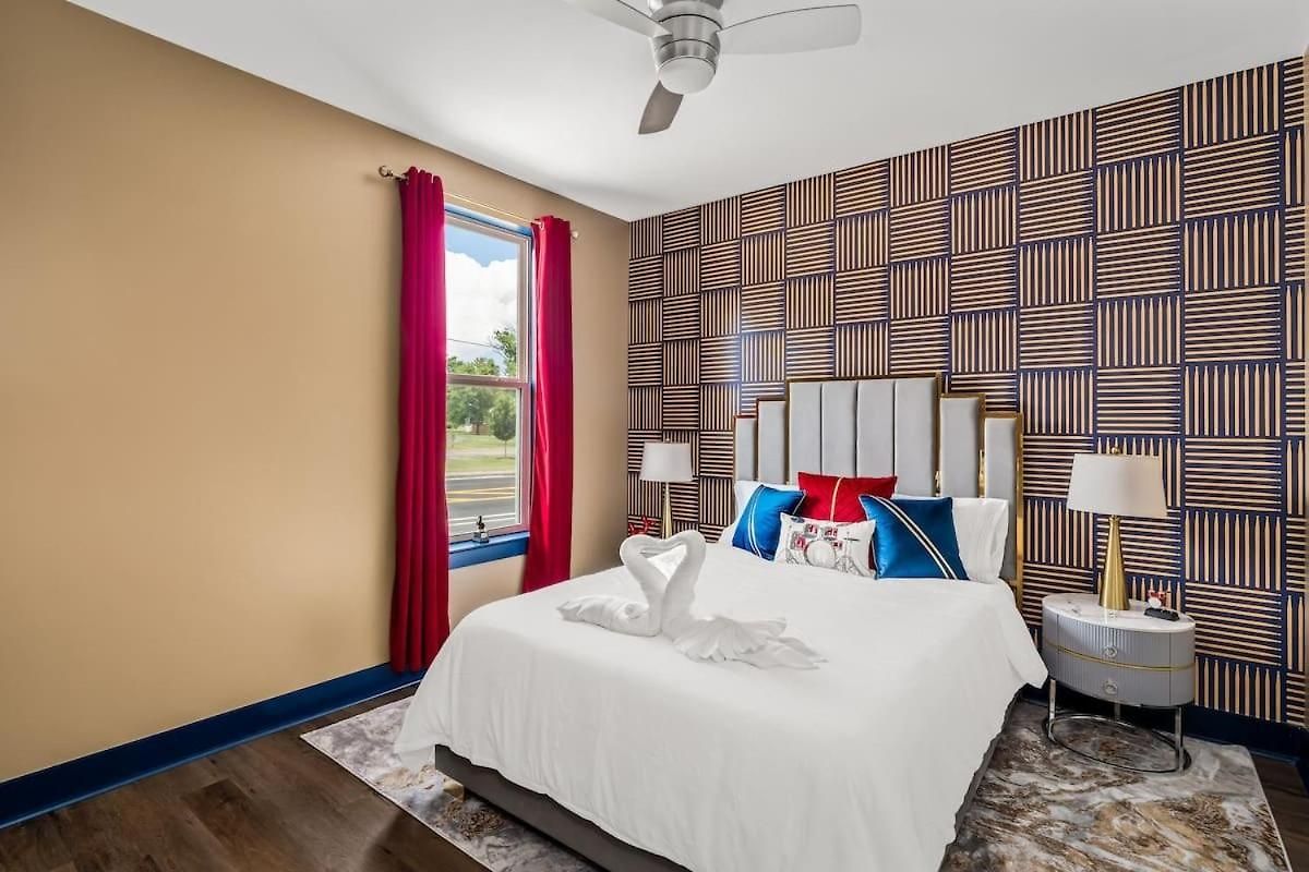 Chic Oasis 2 Miles From Dt - Pool Table - B-dashy Holiday home Nashville
