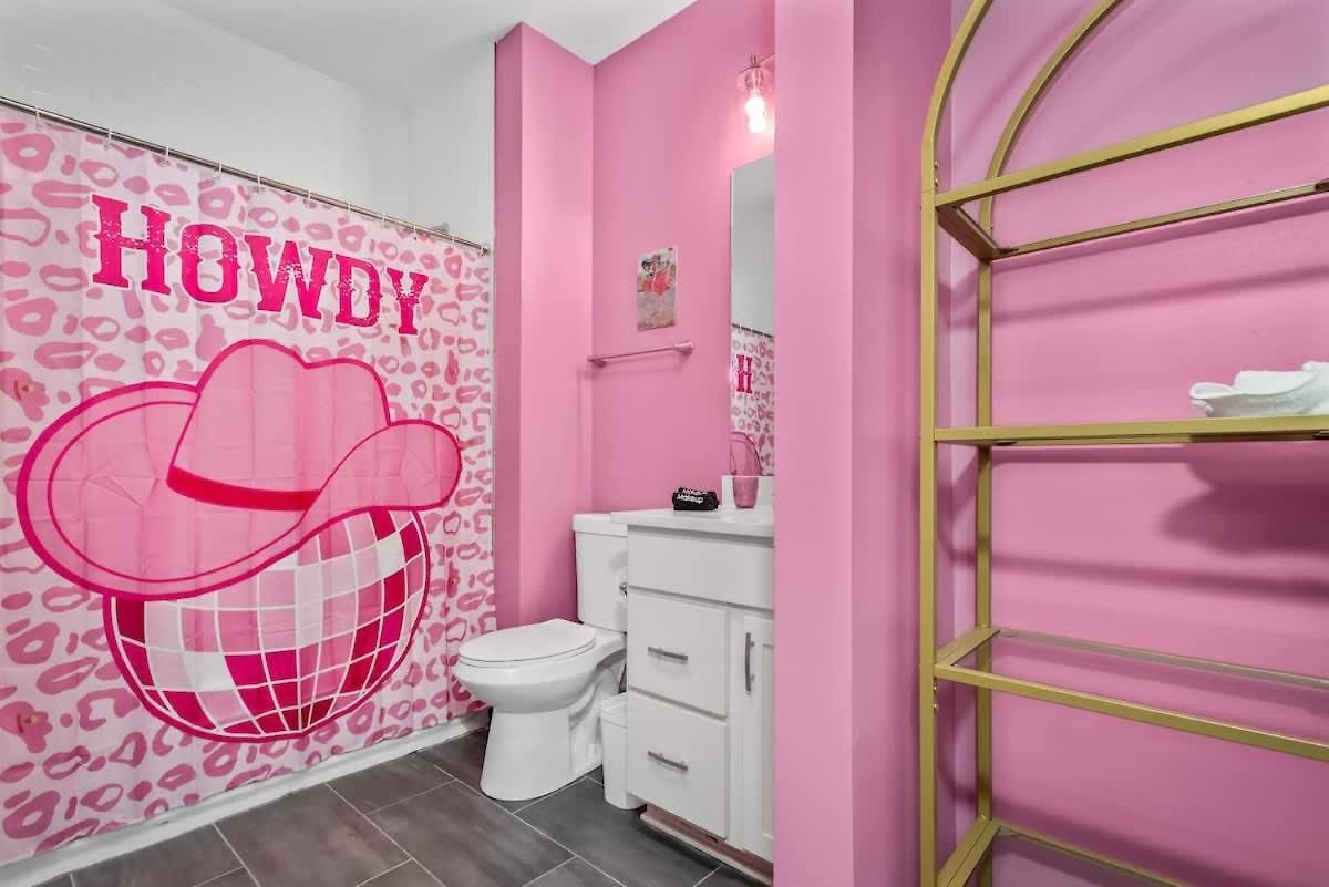 Girls' Getaway - Flamingle House - Broadway 2 Miles - Rooftop - Wow *