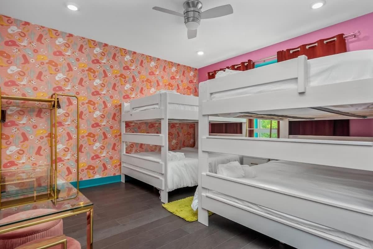 Girls' Getaway - Flamingle House - Broadway 2 Miles - Rooftop - Wow Holiday home *