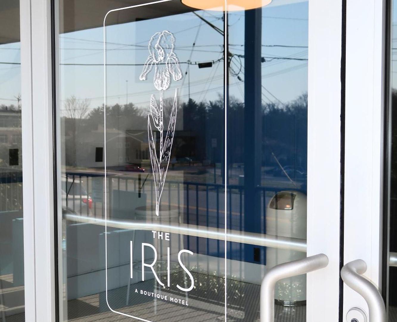 The Iris 2* Nashville