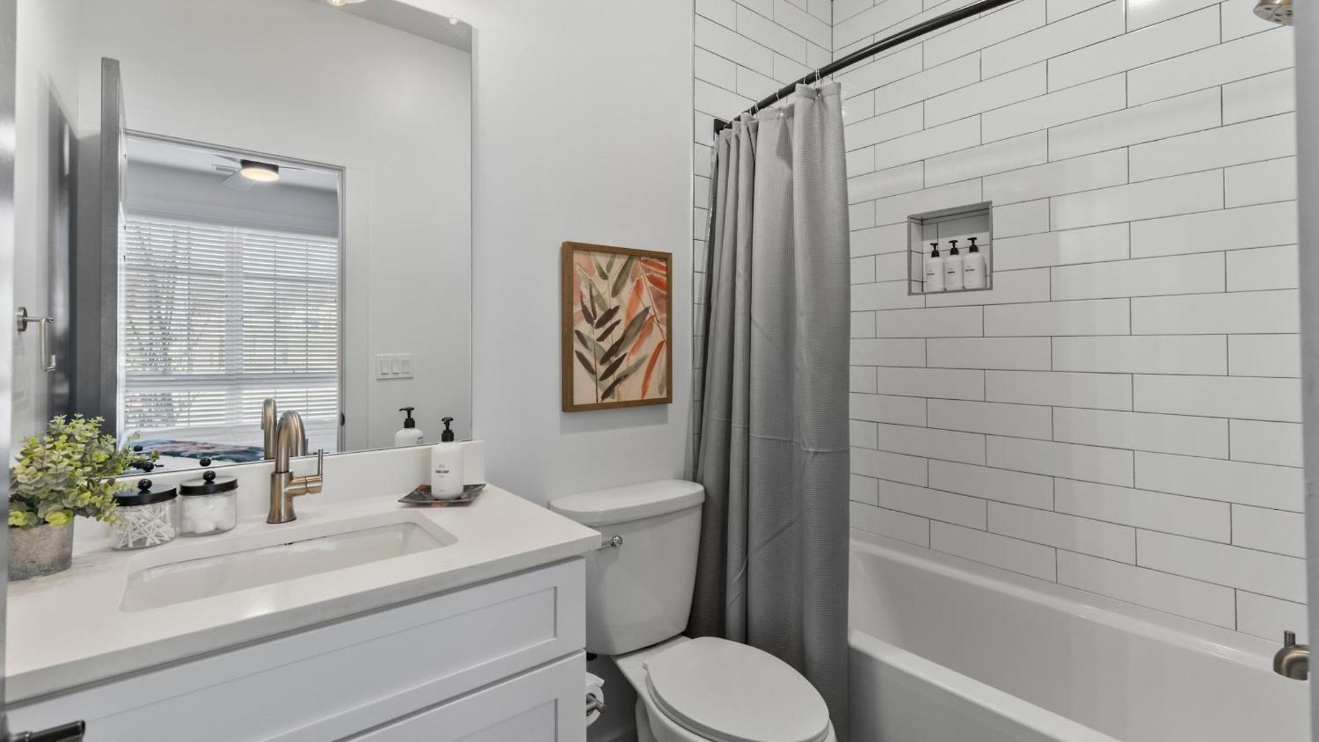 3 Miles To Broadway -garage, Patio, Walk To Shops * Nashville