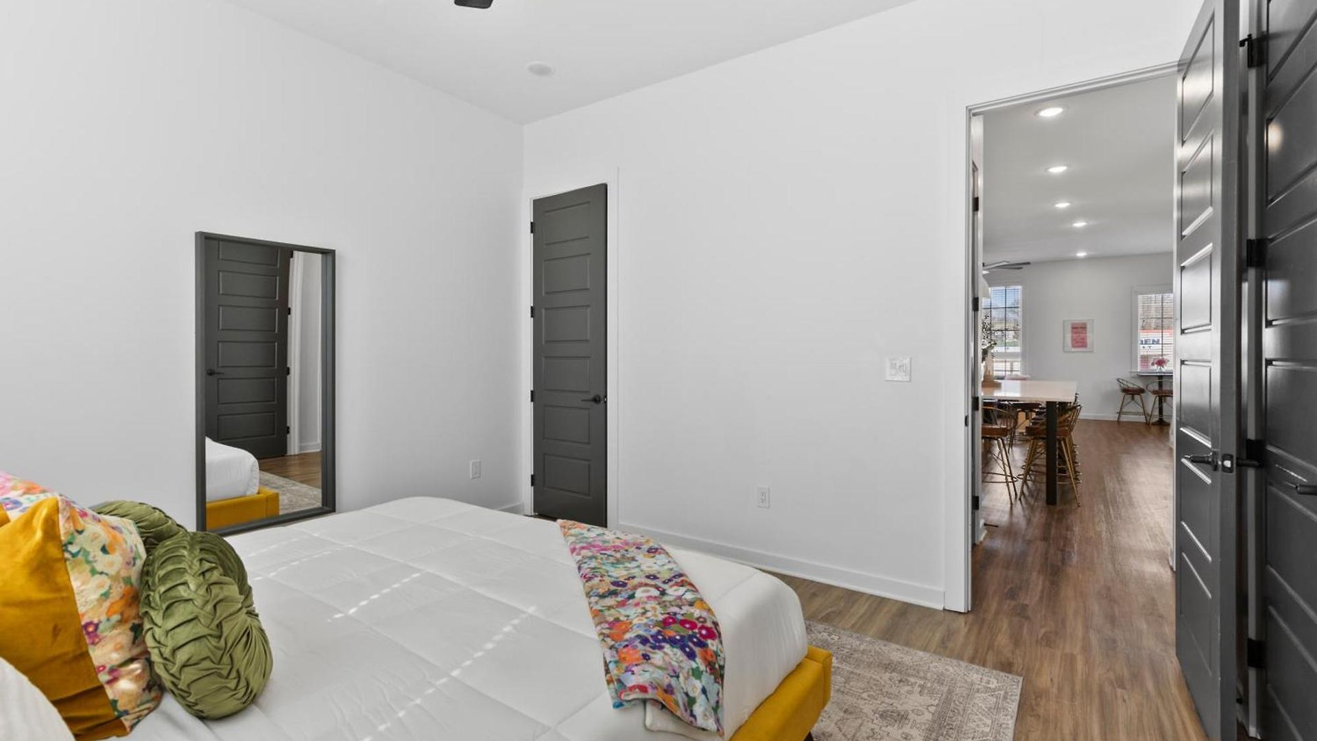 3 Miles To Broadway -garage, Patio, Walk To Shops * Nashville