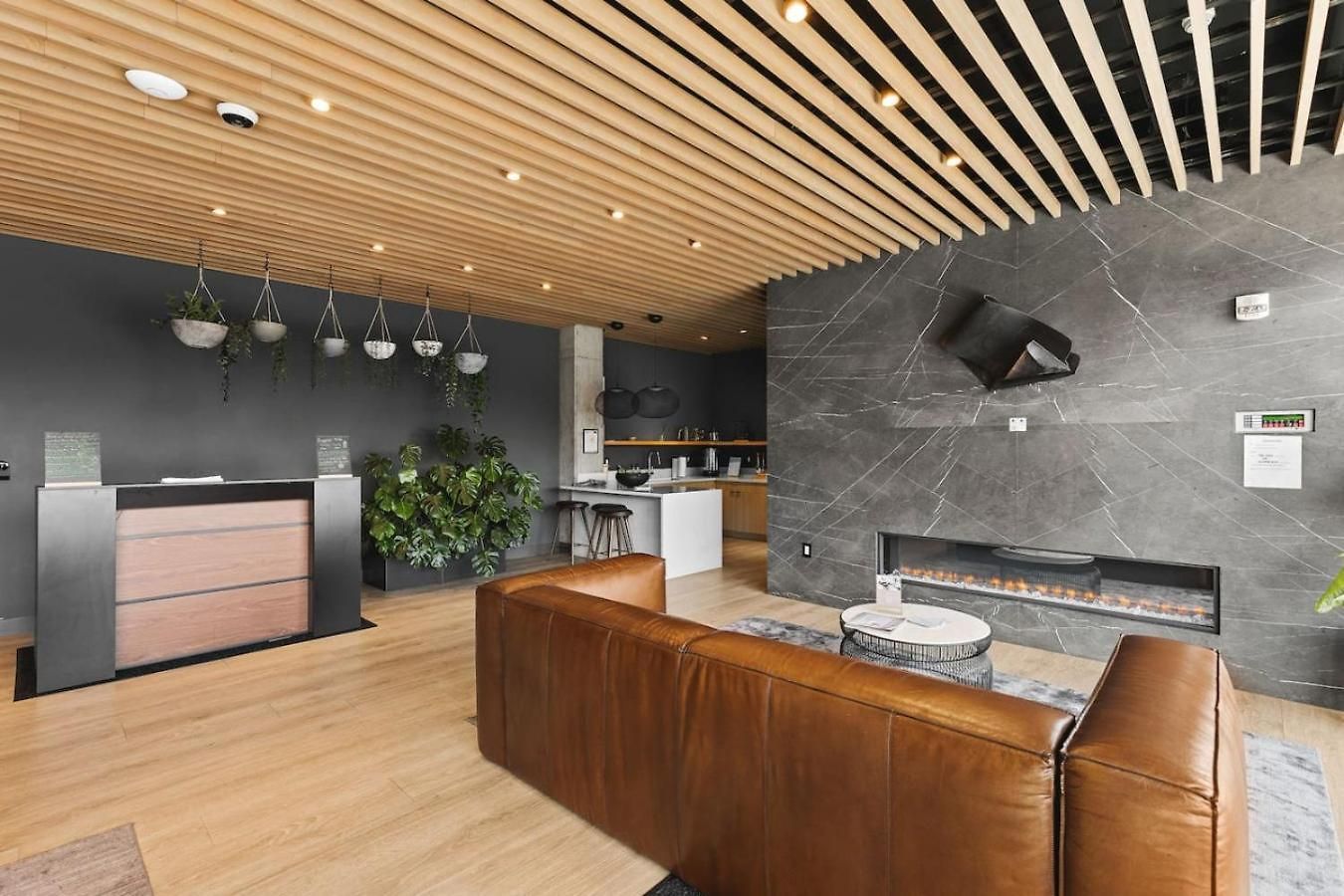 Penthouse Luxury With Pool Patio And View Walk To Broadway Nashville