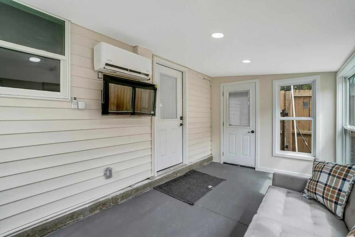 Beautiful, Enchanting, Private, 1 Bedroom 1 Bath