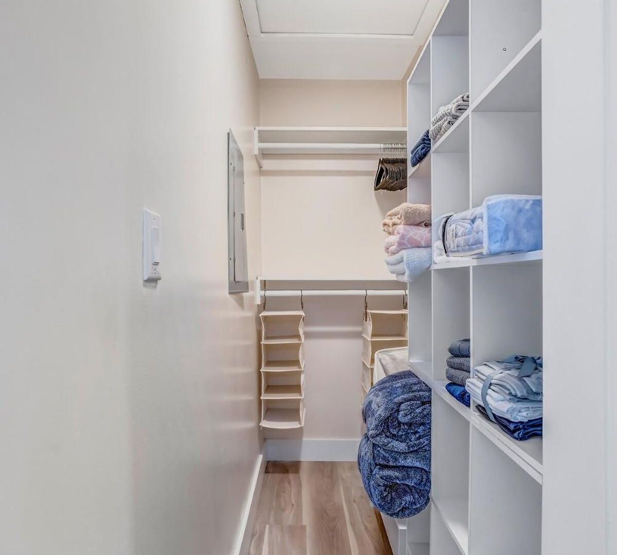 Beautiful, Enchanting, Private, 1 Bedroom 1 Bath Apartment