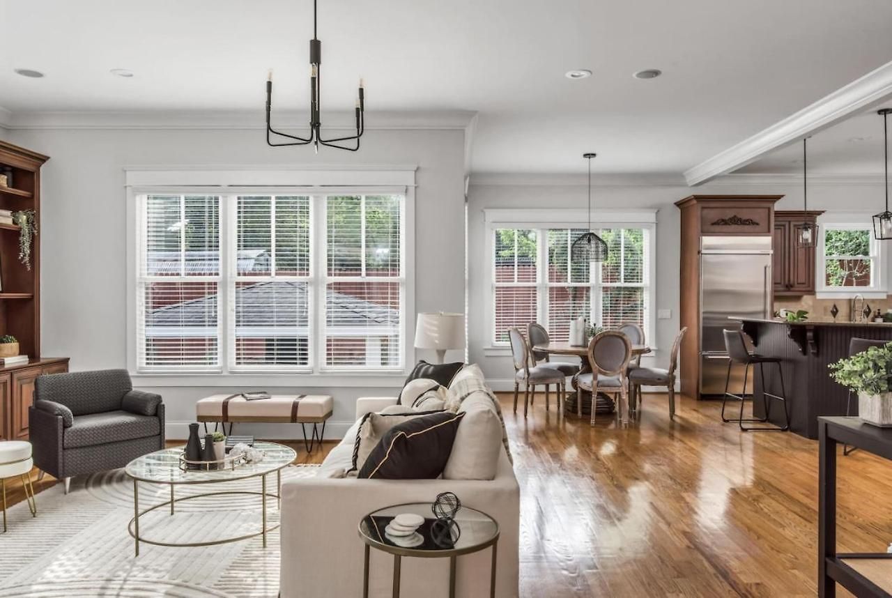 Luxe Large With Movie Room, Hot Tub, Garage