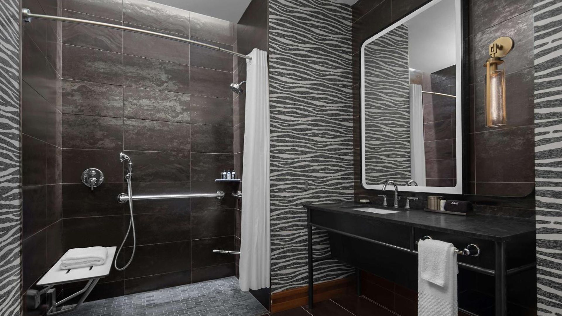 Fraye Nashville, Curio Collection By Hilton Nashville