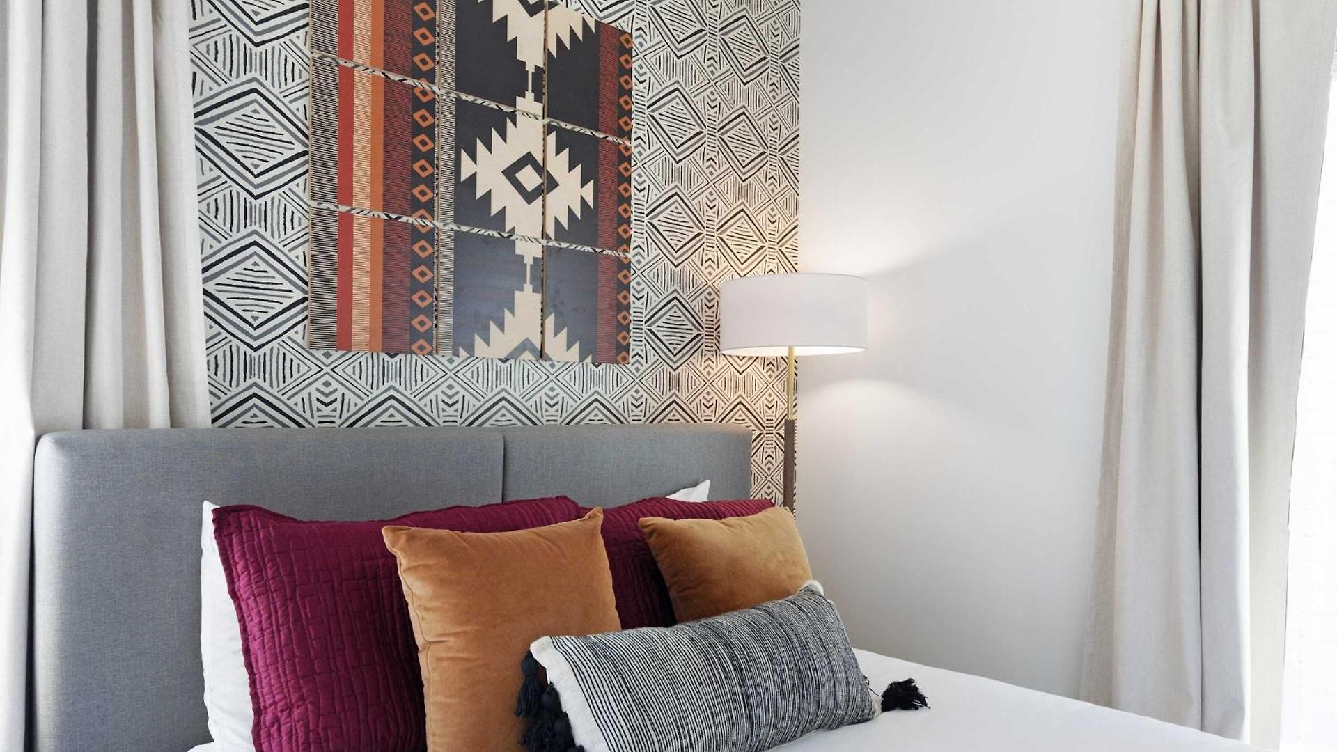 The Willie - Newly Redesigned, Game & Rooftop Holiday home *