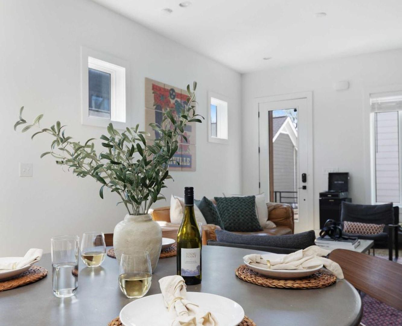 The Willie - Newly Redesigned, Game & Rooftop Holiday home Nashville