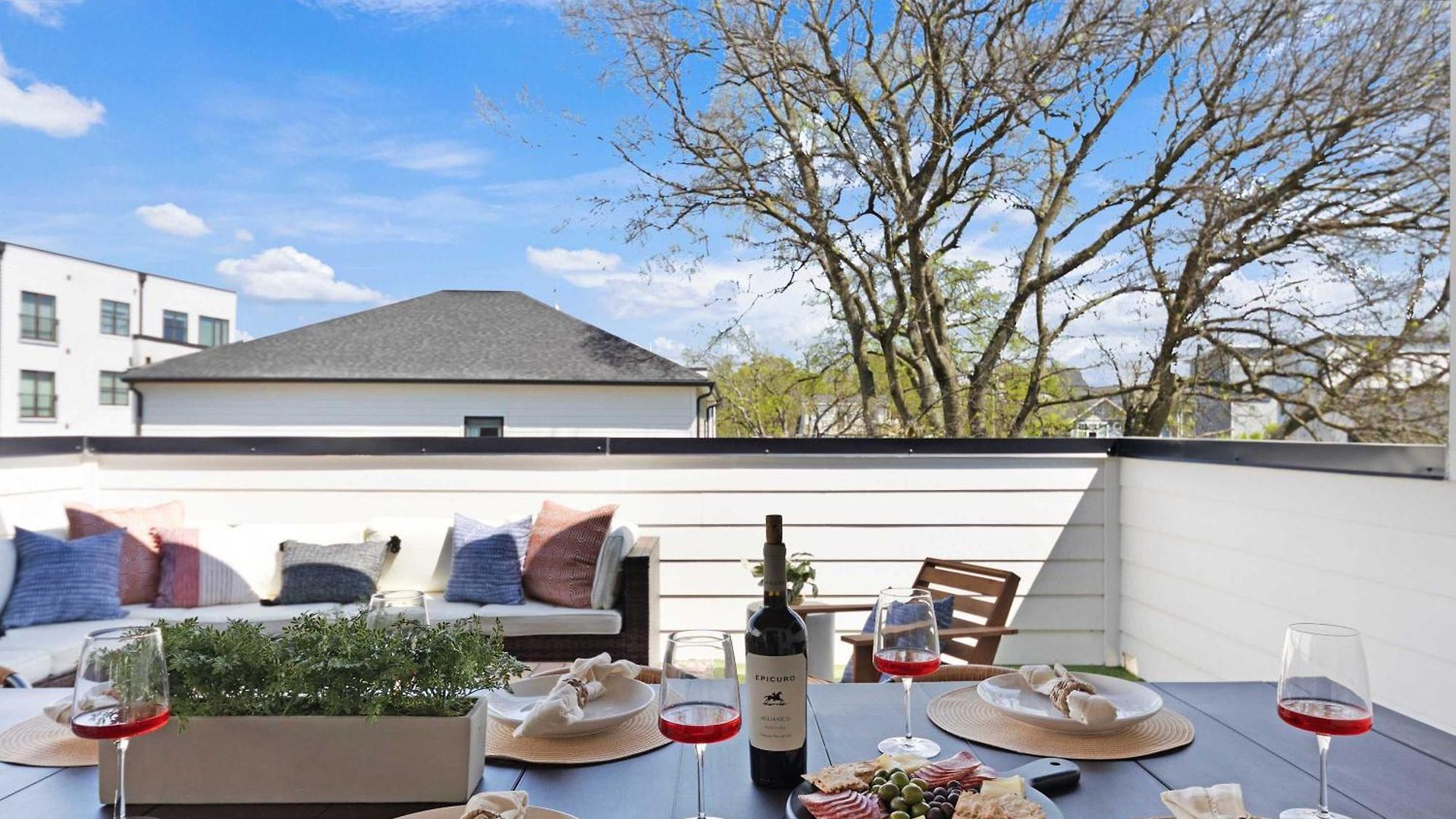 Holiday home The Willie - Newly Redesigned, Game & Rooftop Nashville