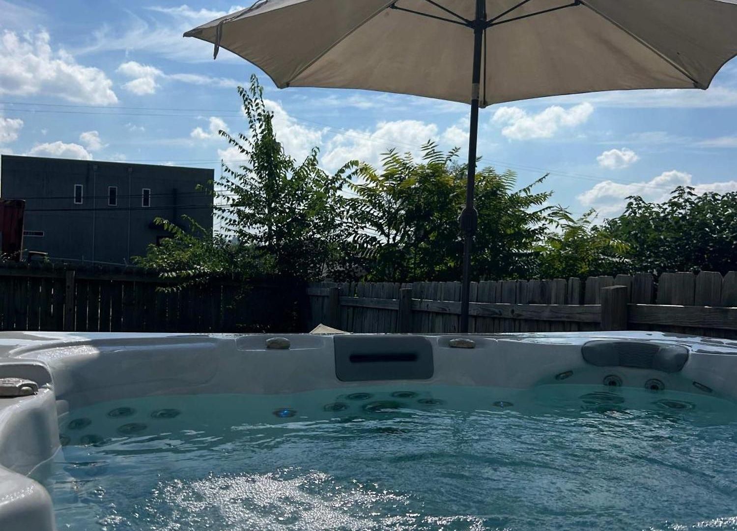Luxe Pool Hot Tub & Game Downtown * Nashville