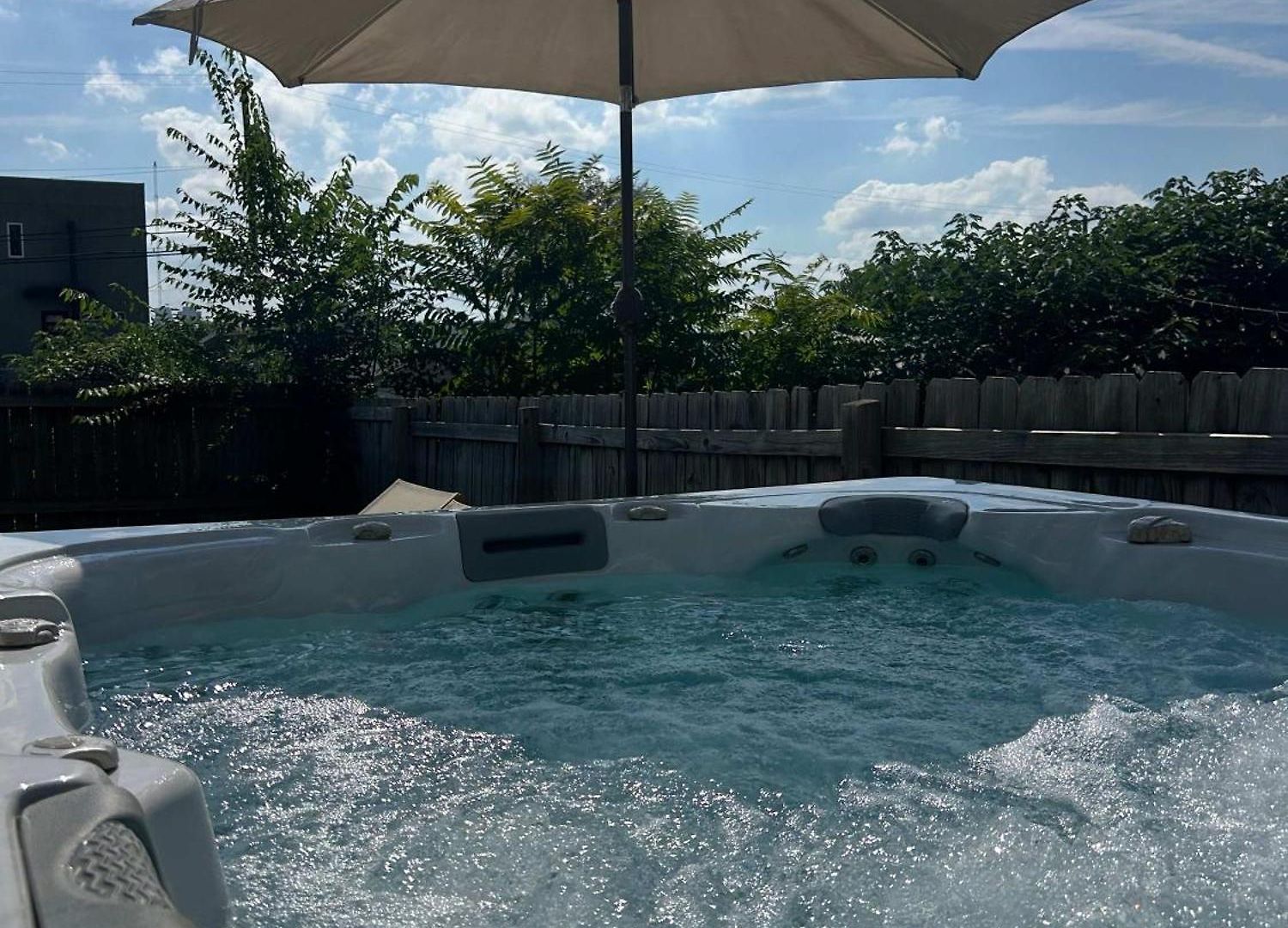 Holiday home Luxe Pool Hot Tub & Game Downtown