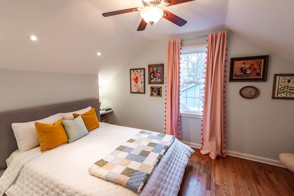 Cozy East Nash W Big Yard Holiday home *