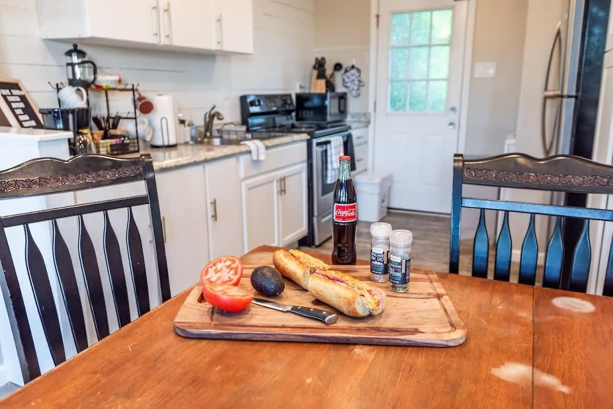 7 Min Drive To Broadway- Walkable Neighborhood * Nashville