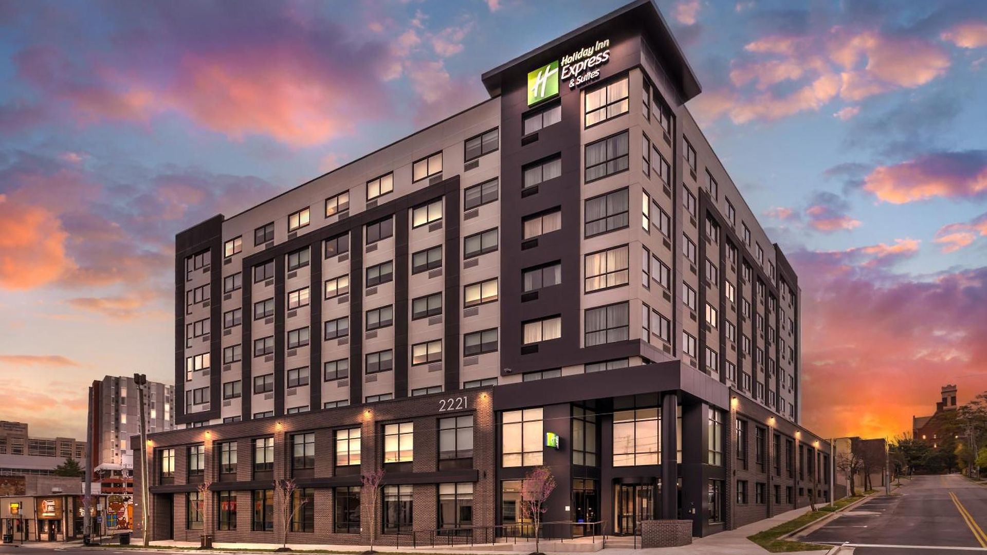 Express & West End - Univ Area By Ihg Hotel