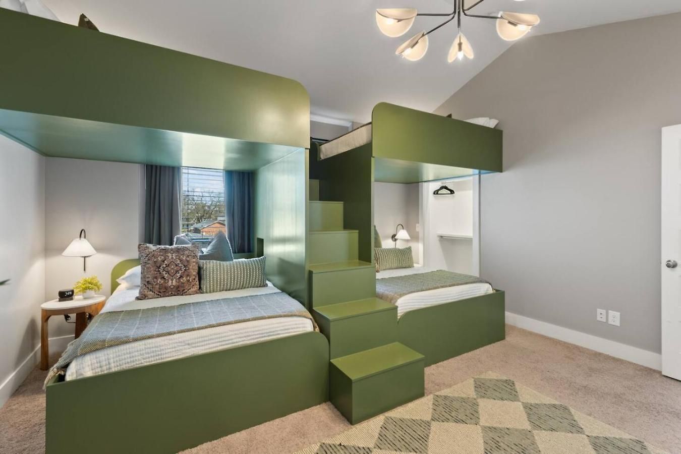 Vibrant In The Nations With Garage Walk To Restaurants And Shops * Nashville