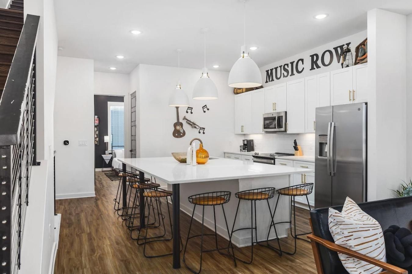 Two Adjacent Homes Sleeps 24 Only 3 Miles To Broadway Holiday home Nashville